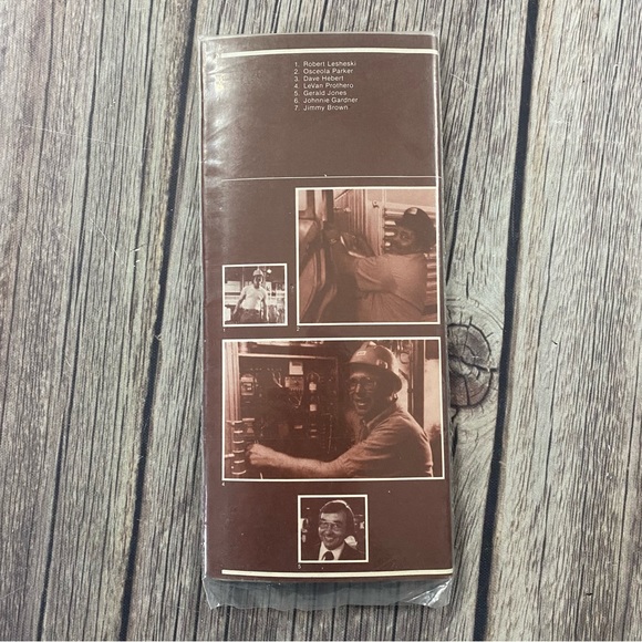 Amtrak National Train Timetables - 4/30/78 - 1978 Train Schedule. - Picture 2 of 5